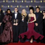 ‘Una batalla tras otra’, la gran vencedora de los premios BAFTA con seis máscaras