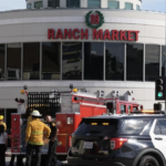 Una conductora atropella a un ciclista y deja tres muertos al empotrarse contra un supermercado en Los Ángeles