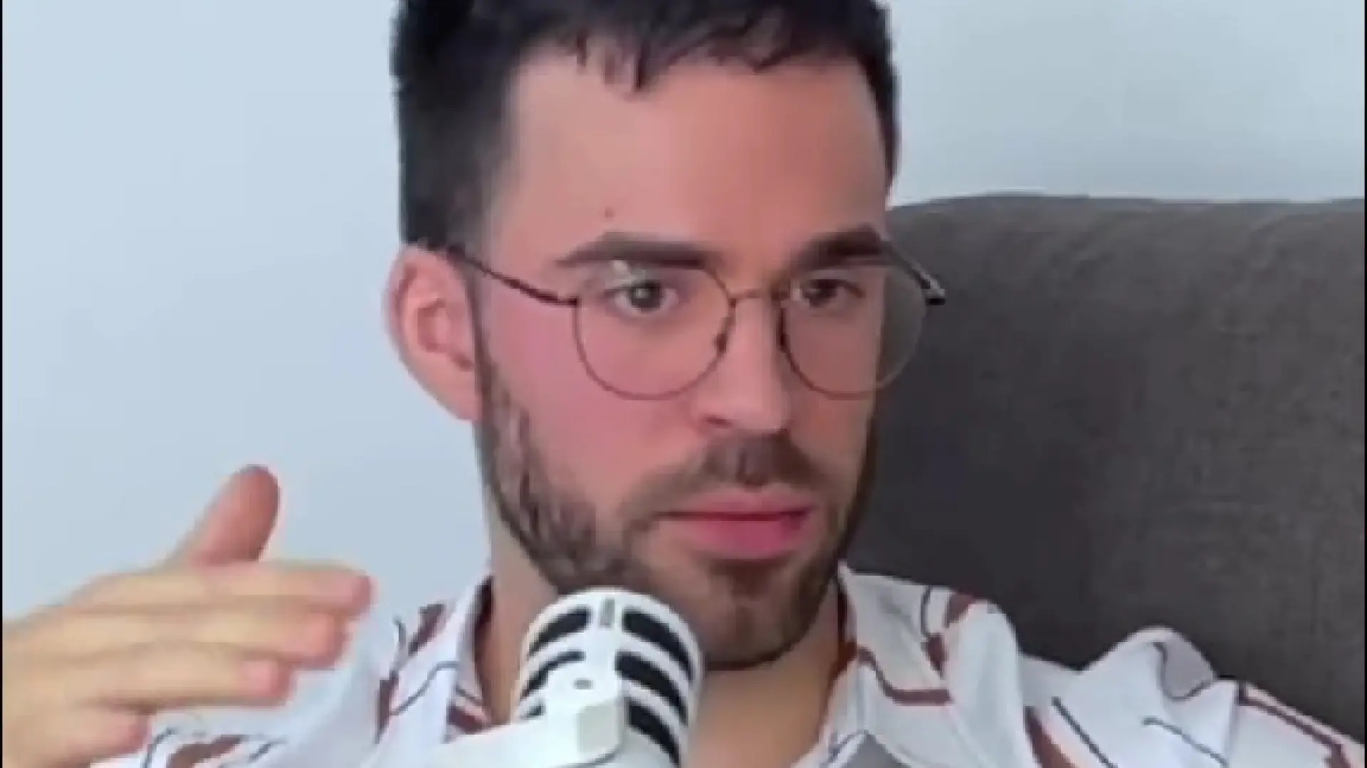 «Es imposible ser feliz en una relación de pareja cuando el otro es mucho más tonto que tú»