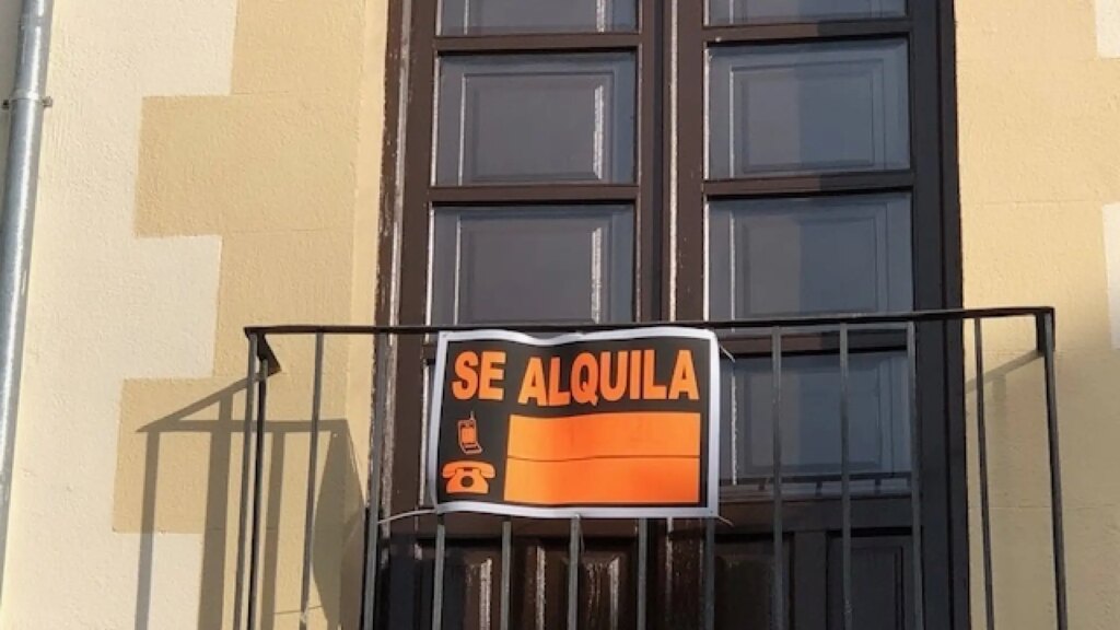 Alquila su piso en Barcelona y pierde casi 10.000 euros por no incluir este detalle en el contrato