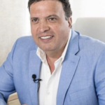 Lipoescultura de Alta Definición en Bogotá: Técnica Segura del Dr. Carlos Arango