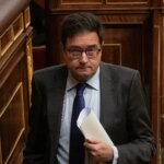 El Gobierno anuncia que aplicará la jornada laboral de 35 horas a los funcionarios estatales en la primera quincena de abril