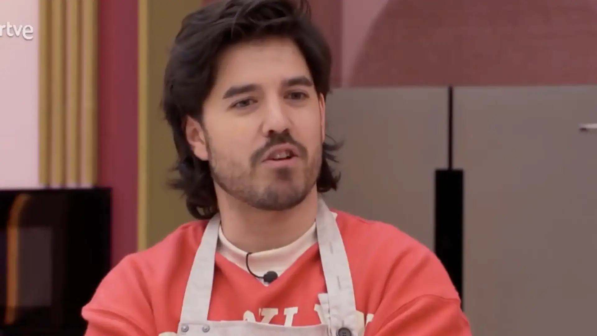 «El chiste es flojo, pero se lo río»