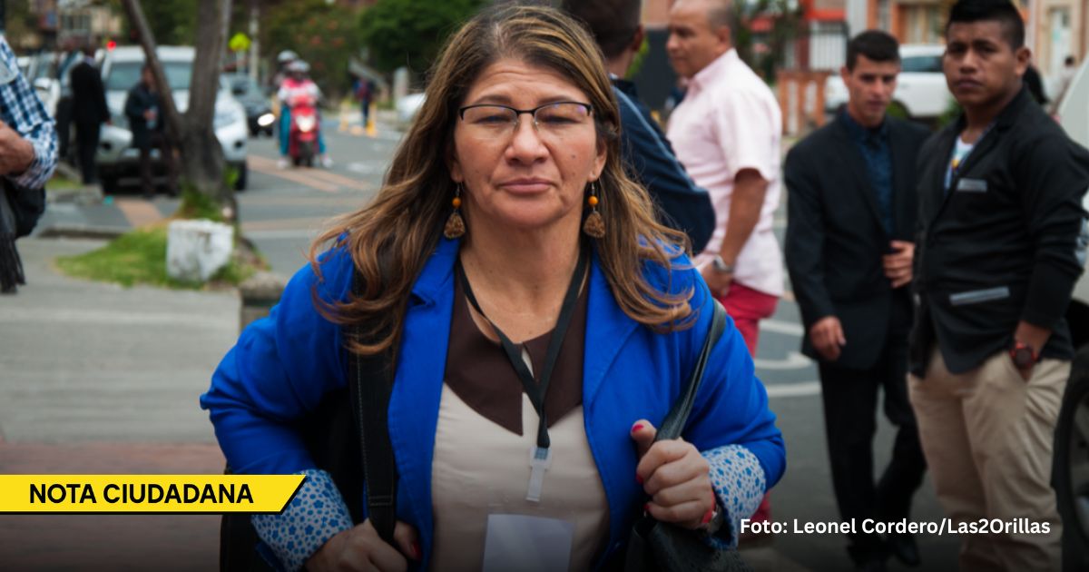 El problema no es que una exesposa de «tirofijo» hable en la EAFIT, el problema es que no sepan escucharla