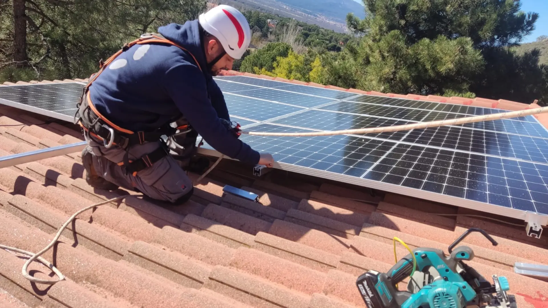 Esta herramienta gratuita te dice si puedes instalar placas solares en tu casa y ahorrar dinero