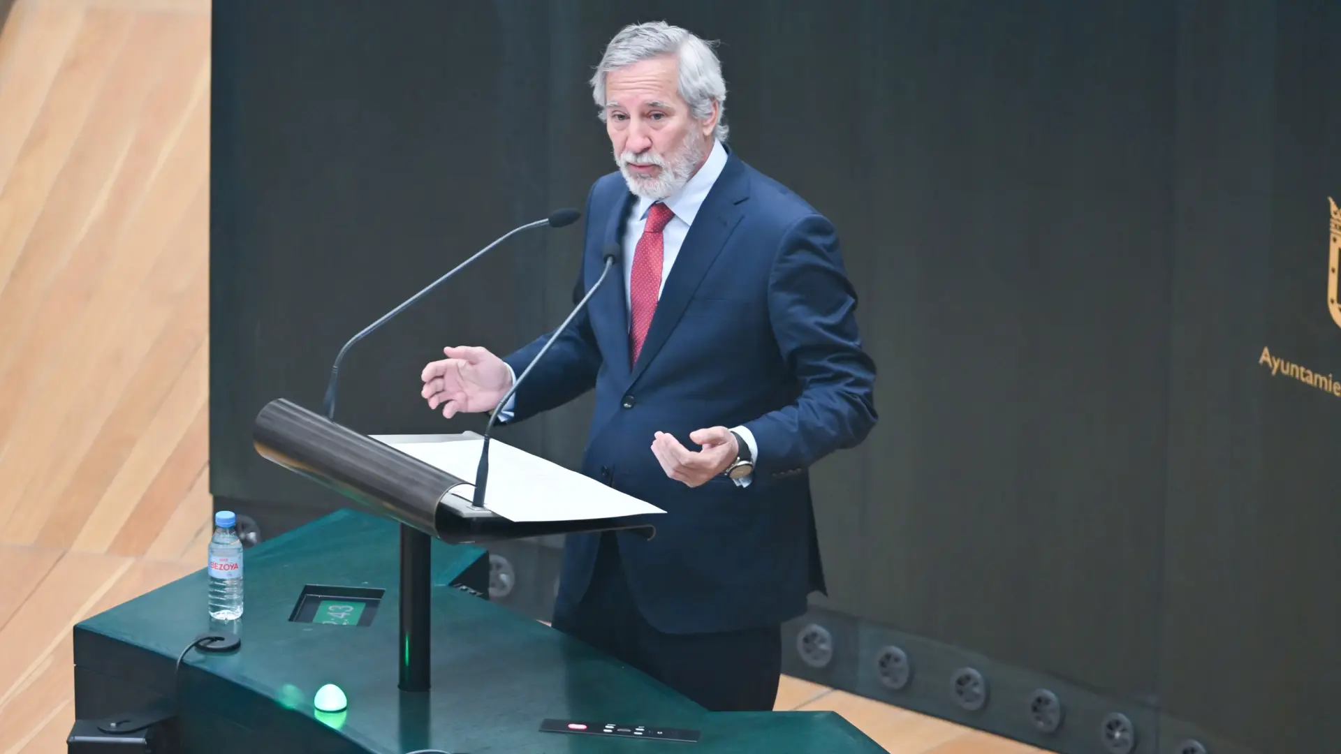 Ignacio Ansaldo, afín a Ortega Smith y afiliado número 1 de Vox, denuncia su expulsión del partido