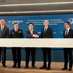 Indra firma con la coreana Hanwha un acuerdo para desarrollar en España sistemas innovadores de artillería autopropulsada para Defensa