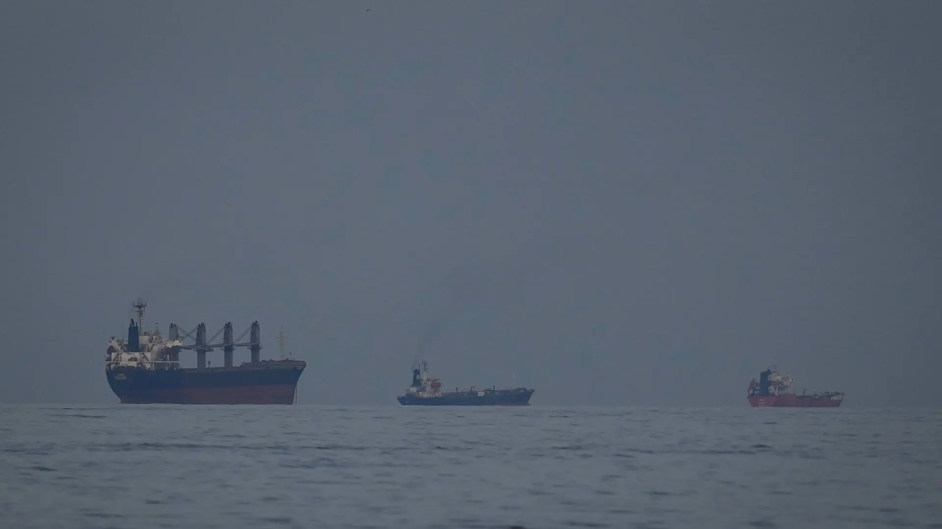 «Los barcos están cruzando Ormuz, es una señal muy buena»