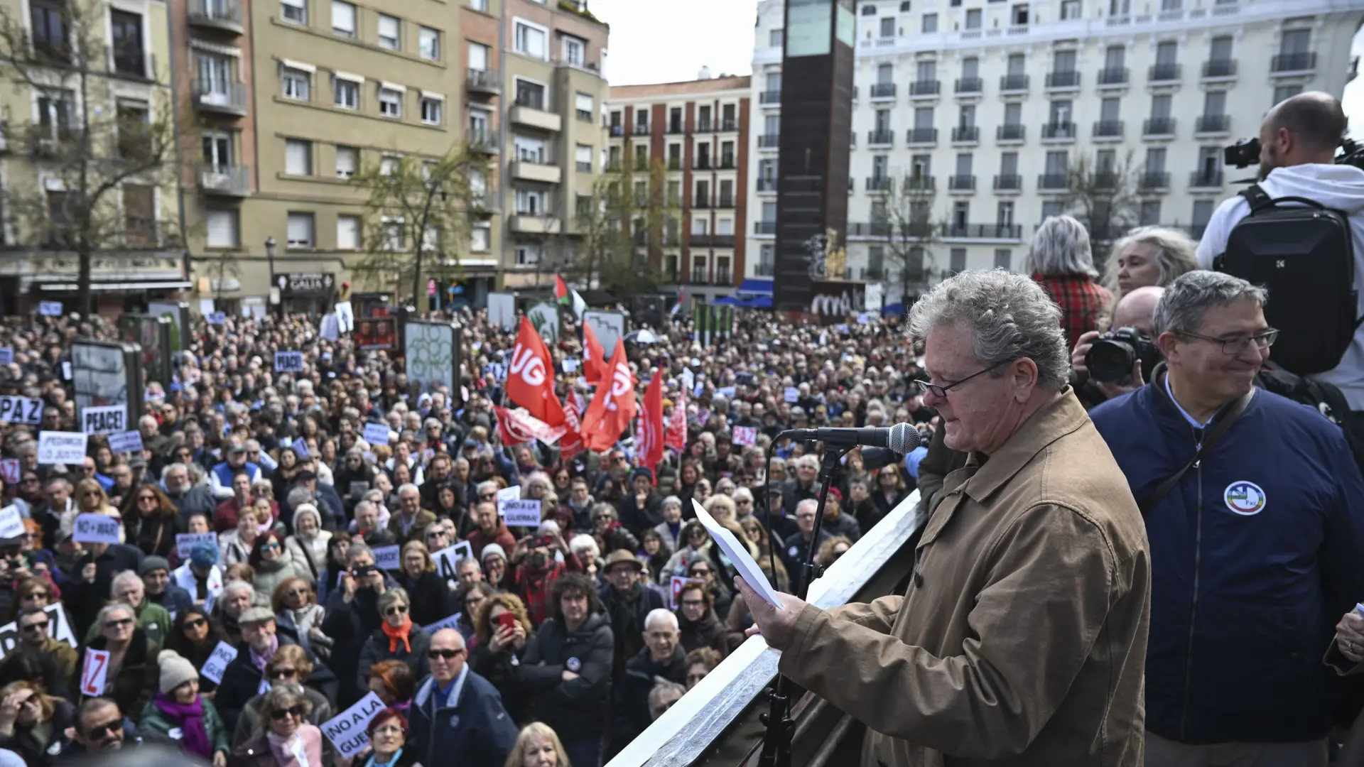 Miles de personas dicen «No a la guerra» en Madrid y otras ciudades de España y piden que pare el conflicto en Oriente Medio