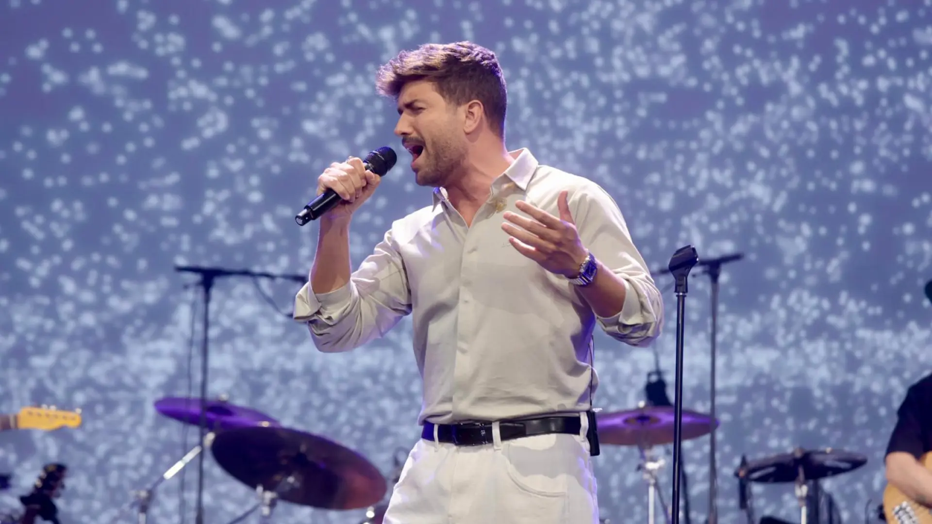 Pablo Alborán, Sergio Dalma, Laura Pausini o Mónica Naranjo, en la fiesta de la música en español: "No a la guerra, sí a la música"