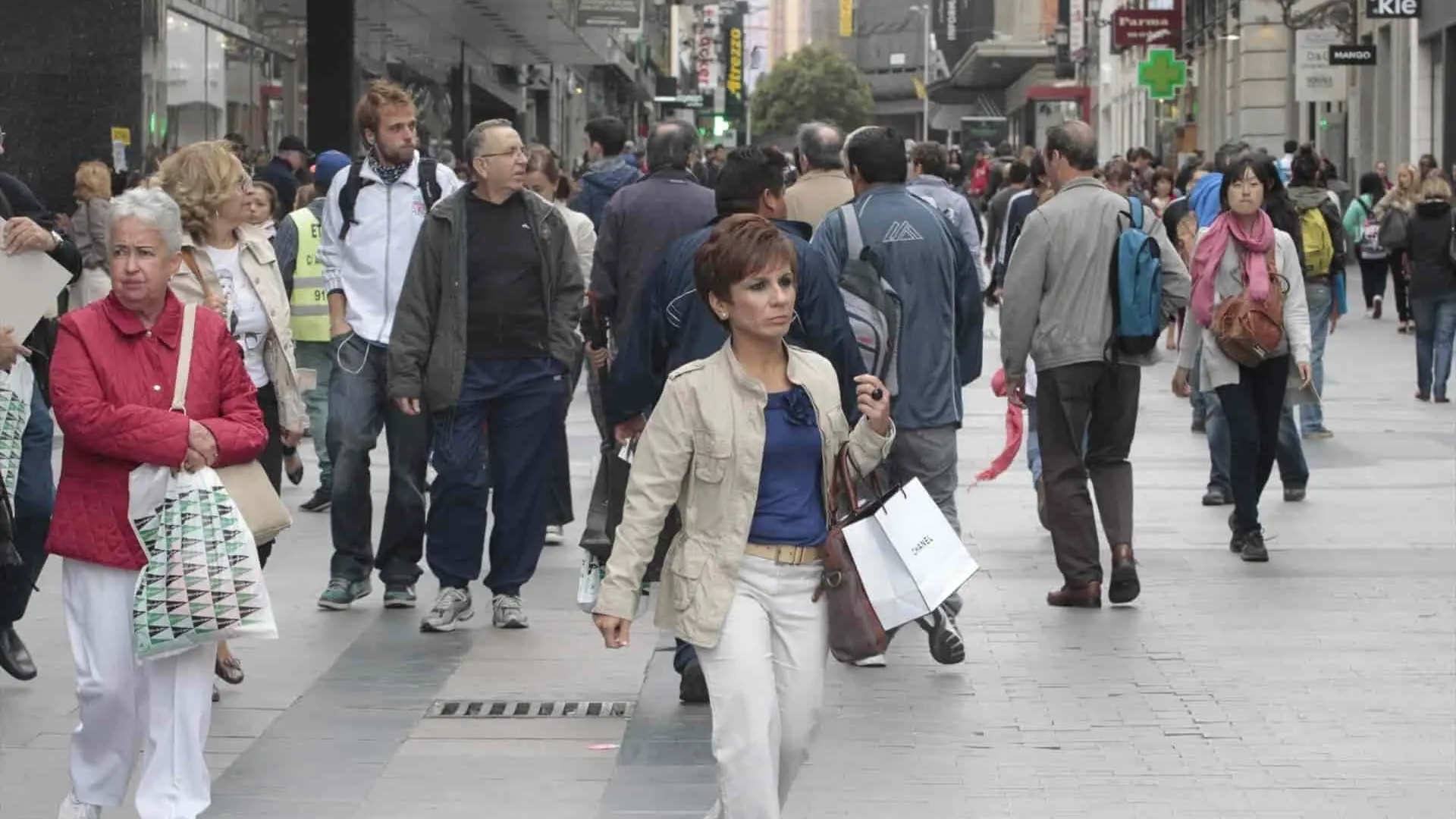 Tres de cada cuatro consumidores de la UE prefiere comprar productos europeos, pero solo la mitad está dispuesto a pagar más