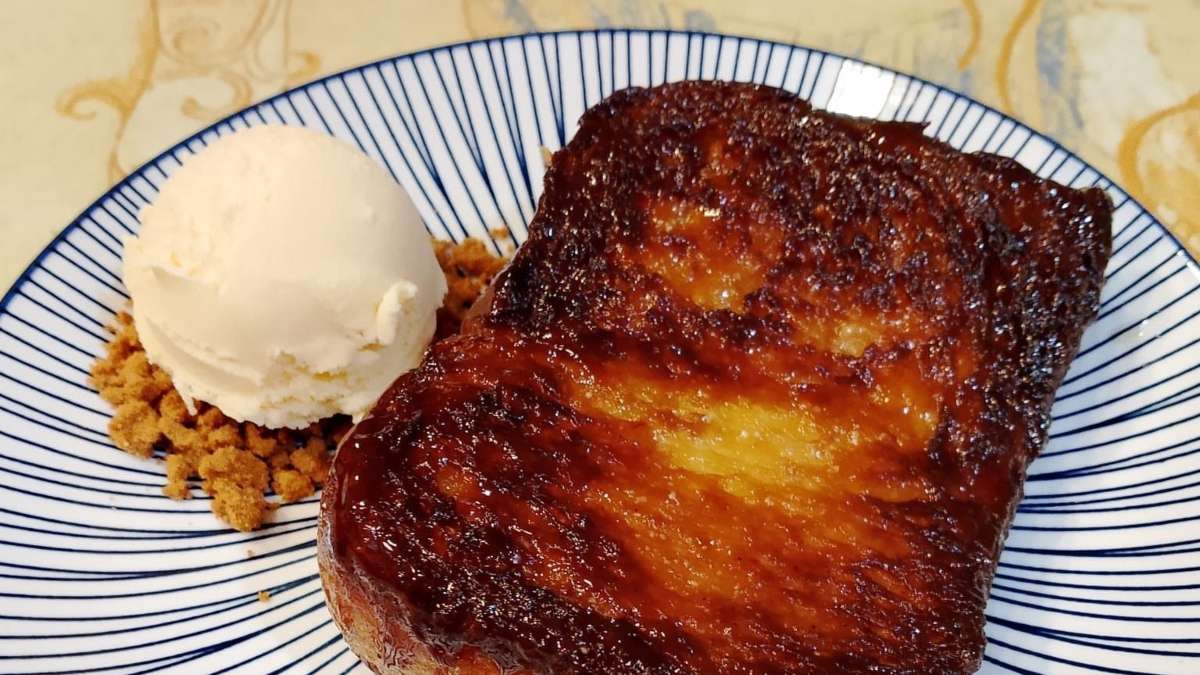 Tres comidas imprescindibles en Semana Santa con sus recetas: potaje de vigilia, bacalao y torrijas