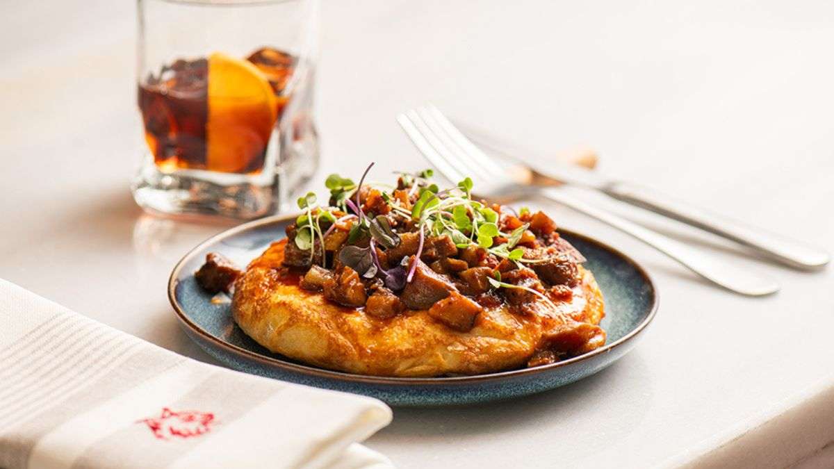 El restaurante de Chueca que rompe horarios en Semana Santa: cocina non stop y terraza para comer a cualquier hora