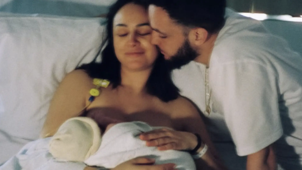 C. Tangana y la fotógrafa chilena Rocío Aguirre anuncian que son padres: «Mi familia»