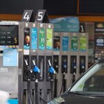 Cómo afecta al precio de la gasolina en España la salida de Emiratos Árabes Unidos (EAU) de la OPEP