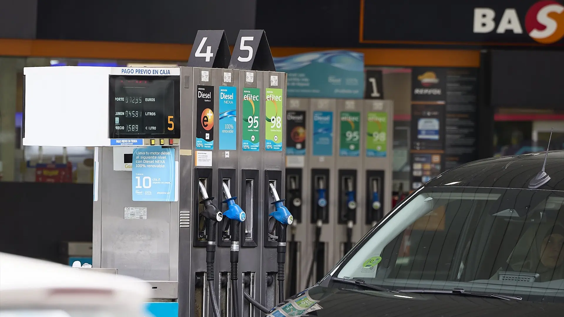 Cómo afecta al precio de la gasolina en España la salida de Emiratos Árabes Unidos (EAU) de la OPEP