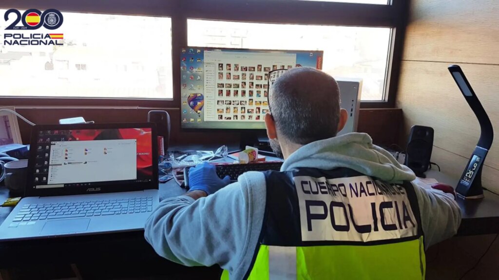 Detenido un profesor de primaria por posesión y distribución de pornografía infantil en Santa Coloma de Gramenet