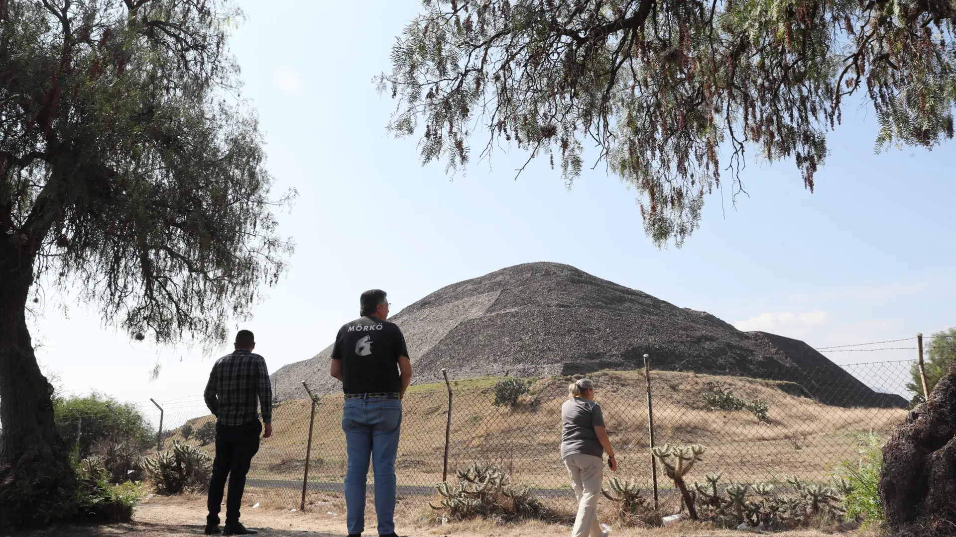 El centro turístico mexicano de Teotihuacán permanece cerrado y sin la presencia de seguridad tras el tiroteo