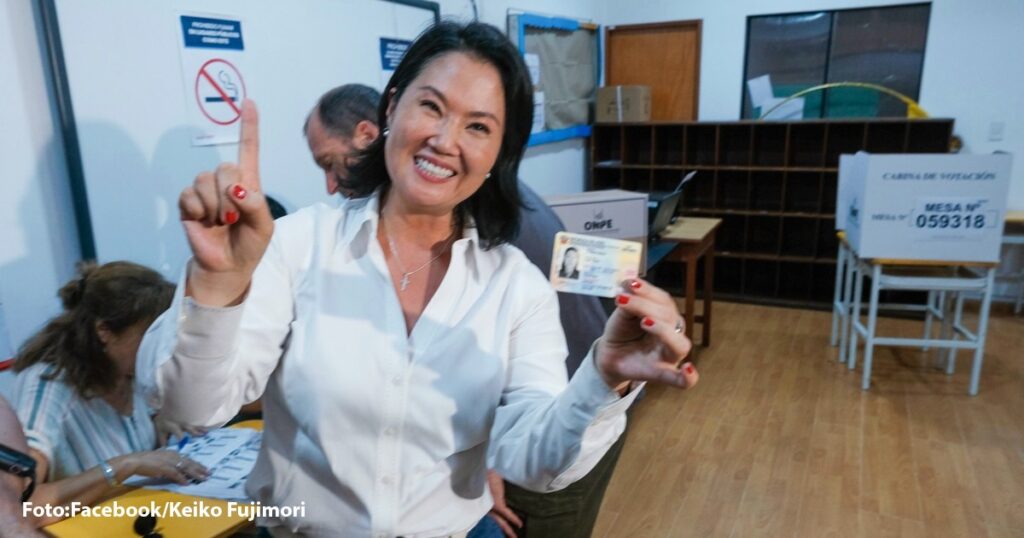 Keiko Fujimori terminó favorecida por la crisis de Perú y aseguró su paso a segunda vuelta