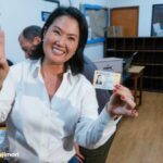 Keiko Fujimori terminó favorecida por la crisis de Perú y aseguró su paso a segunda vuelta
