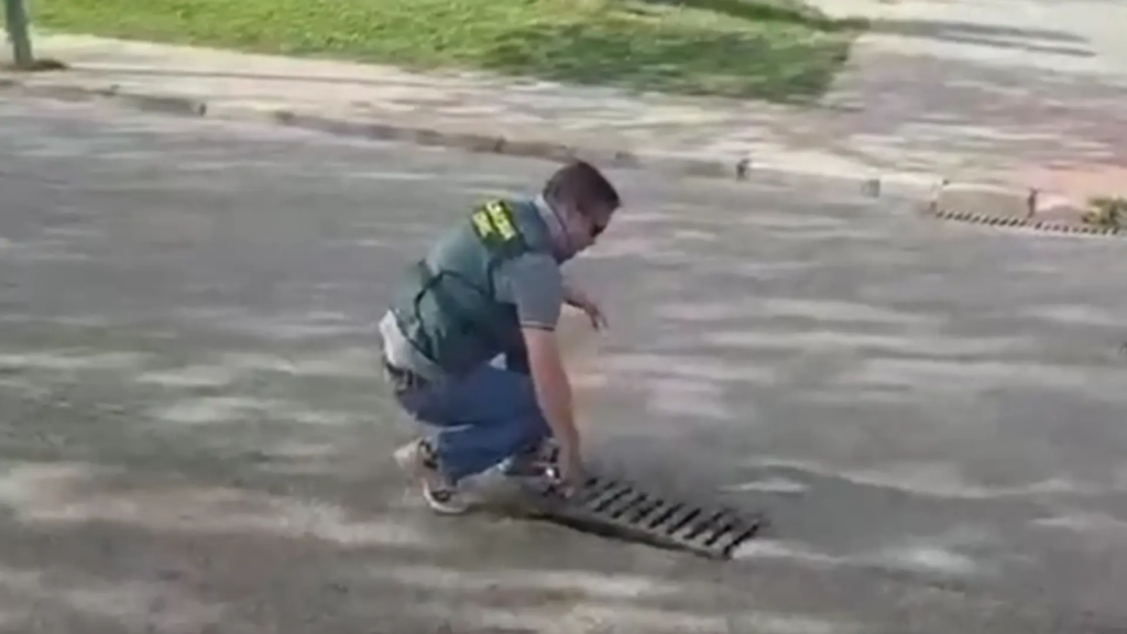 La Guardia Civil busca, con perros, el arma homicida del crimen de Villanueva de la Cañada