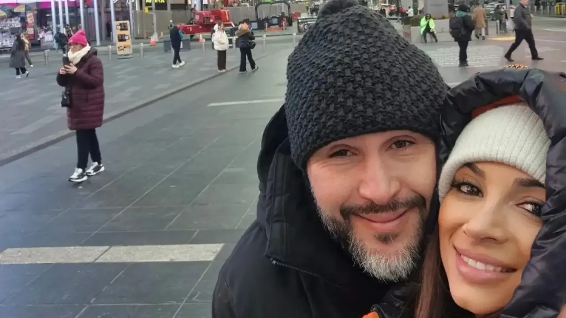 «Va a ayudar económicamente a Lola a montar otra academia»