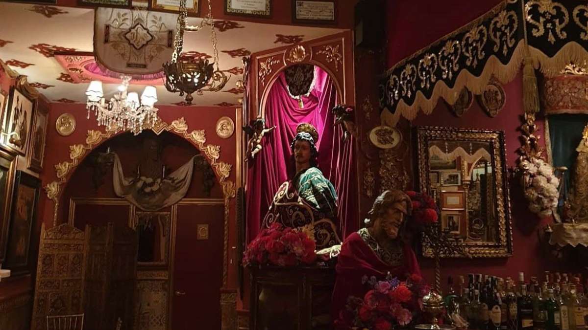 Aviso si viajas a Sevilla en Semana Santa: el bar con las mejores copas está junto a la Plaza de la Alfalfa