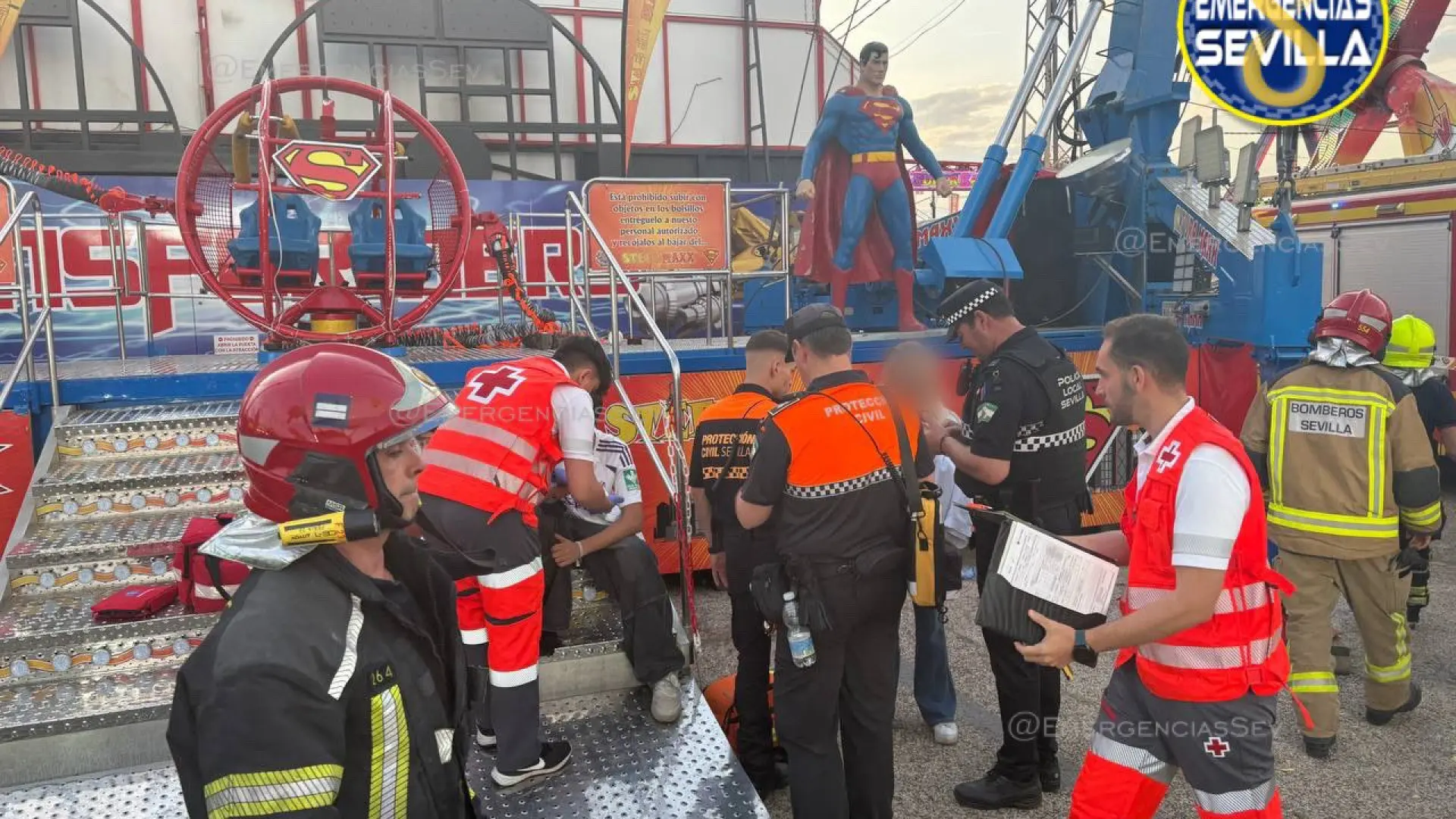 dos niños quedaron suspendidos en el aire