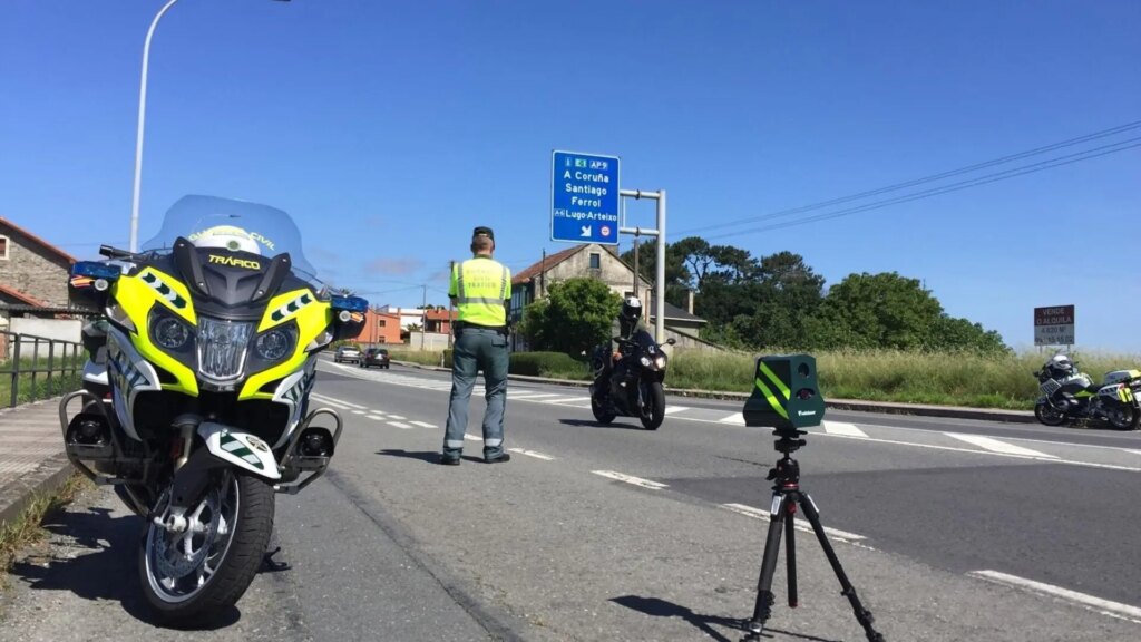 la Guardia Civil y las policías locales controlan la velocidad con mayor intensidad en las carreteras esta semana