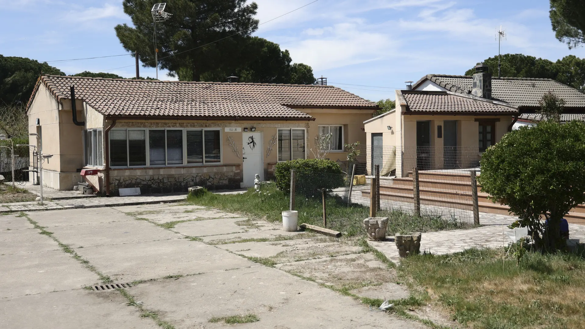 recogen pruebas de escalera y esquinas de la bodega