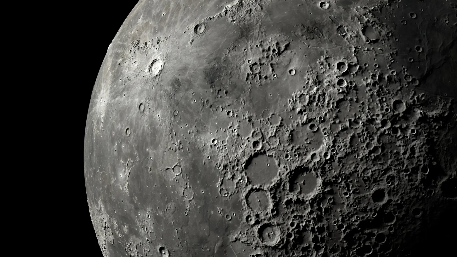 ¿Cuándo se vio por primera vez la cara oculta de la Luna y qué hay en ella?