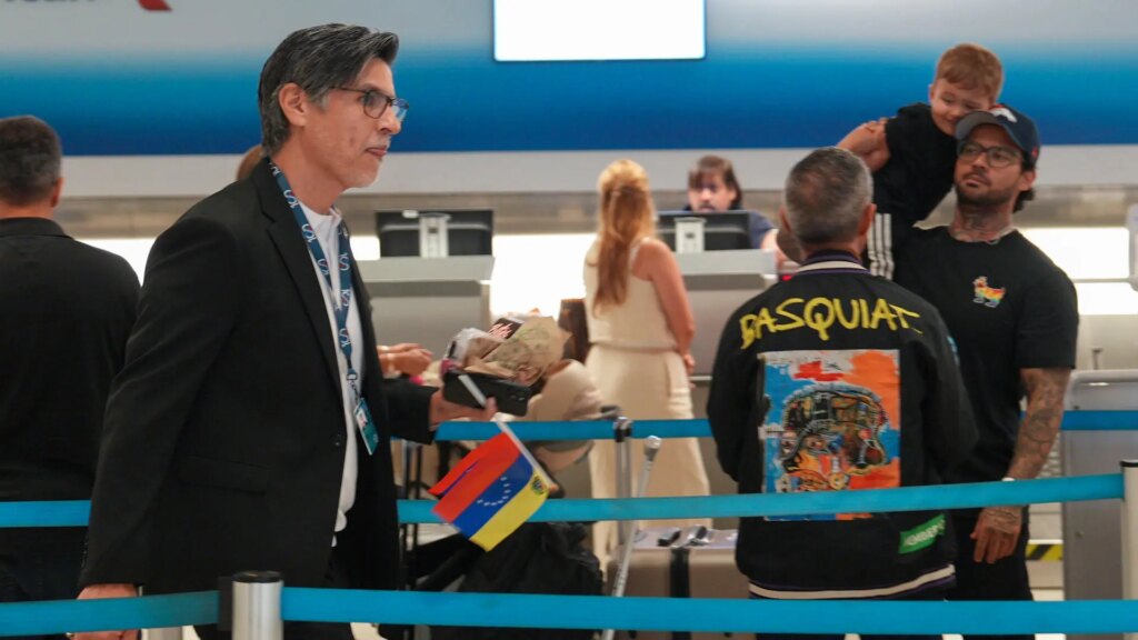 Aterriza en Miami el primer vuelo desde Venezuela en siete años y reabre una ruta clave