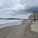 Dos surfistas realizan un rescate múltiple en una playa asturiana de Castrillón, pero no dan con un bañista que sigue desaparecido Dos surfistas realizan un rescate múltiple en una playa asturiana de Castrillón, pero no dan con un bañista que sigue desaparecido