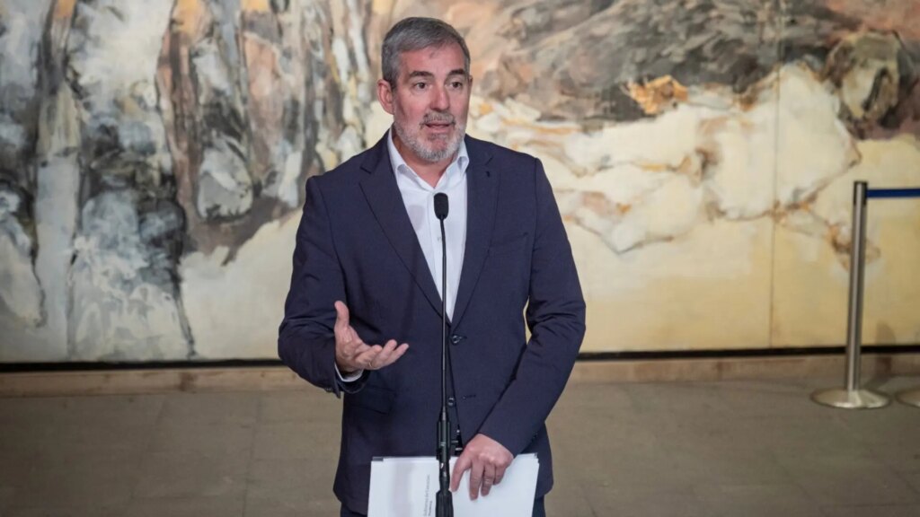 El Gobierno canario estudia si recurrir ante la Justicia la autorización del fondeo del crucero ‘MV Hondius’