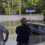El mar amenaza con tragarse Luisiana y los científicos aconsejan reubicar a las comunidades costeras El mar amenaza con tragarse Luisiana y los científicos aconsejan reubicar a las comunidades costeras