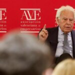 Felipe González pide elecciones en 2026 para frenar el coste político al PSOE, pero apela a la presunción de inocencia de Zapatero Felipe González pide elecciones en 2026 para frenar el coste político al PSOE, pero apela a la presunción de inocencia de Zapatero