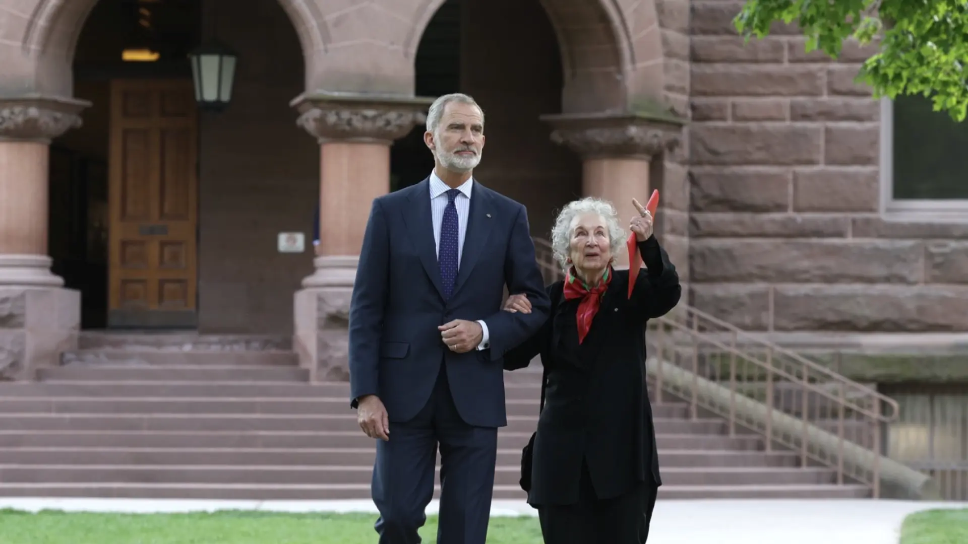Felipe VI entrega a Margaret Atwood el III Premio Internacional Joan Margarit de Poesía Felipe VI entrega a Margaret Atwood el III Premio Internacional Joan Margarit de Poesía