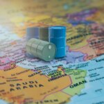 La AIE prevé que el colchón de reservas de petróleo se agote en semanas y el FMI cree que la situación es muy crítica