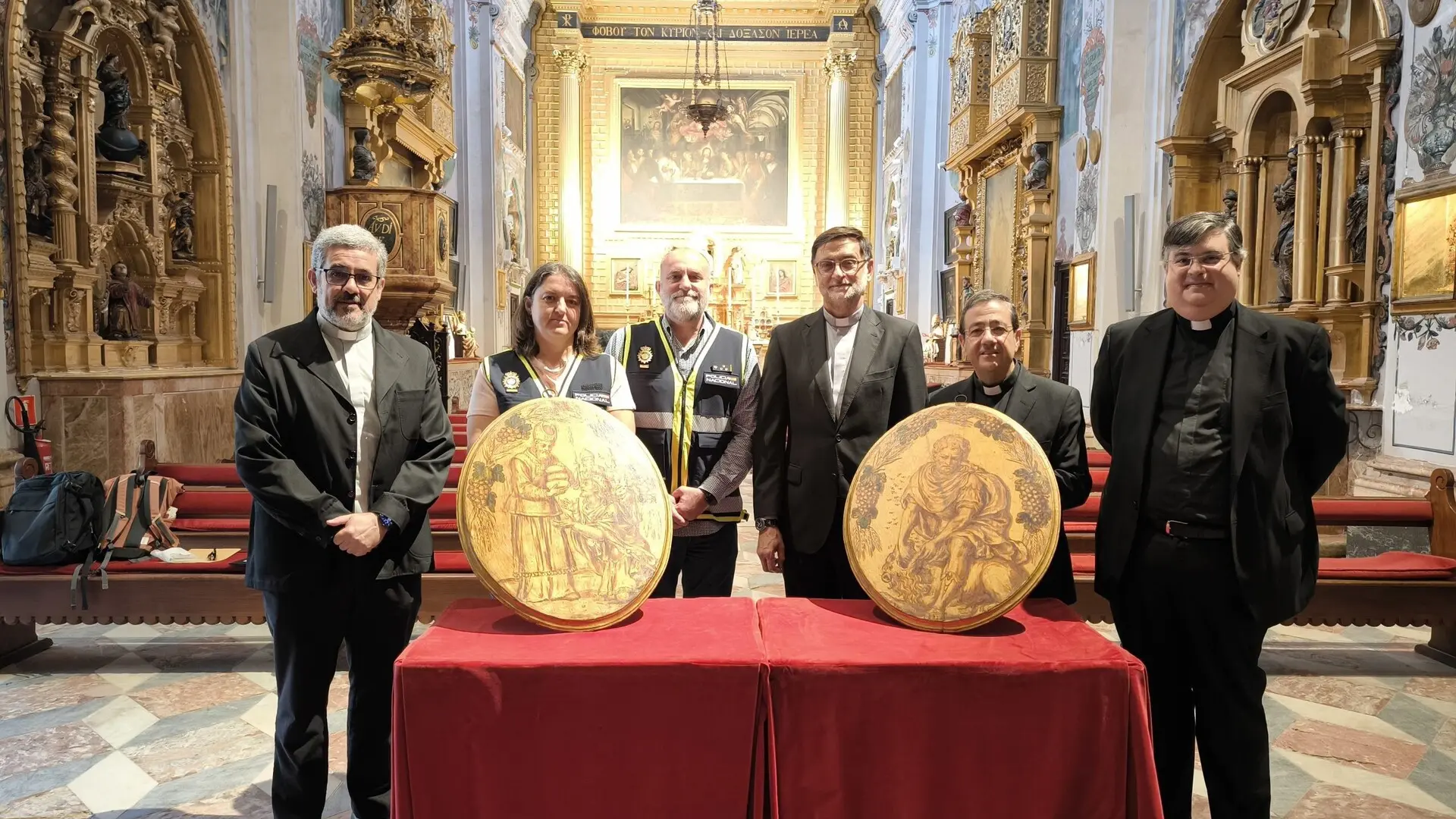 La Archidiósesis de Sevilla recupera dos cuadros de Lucas Valdés desaparecidos hace un siglo La Archidiósesis de Sevilla recupera dos cuadros de Lucas Valdés desaparecidos hace un siglo