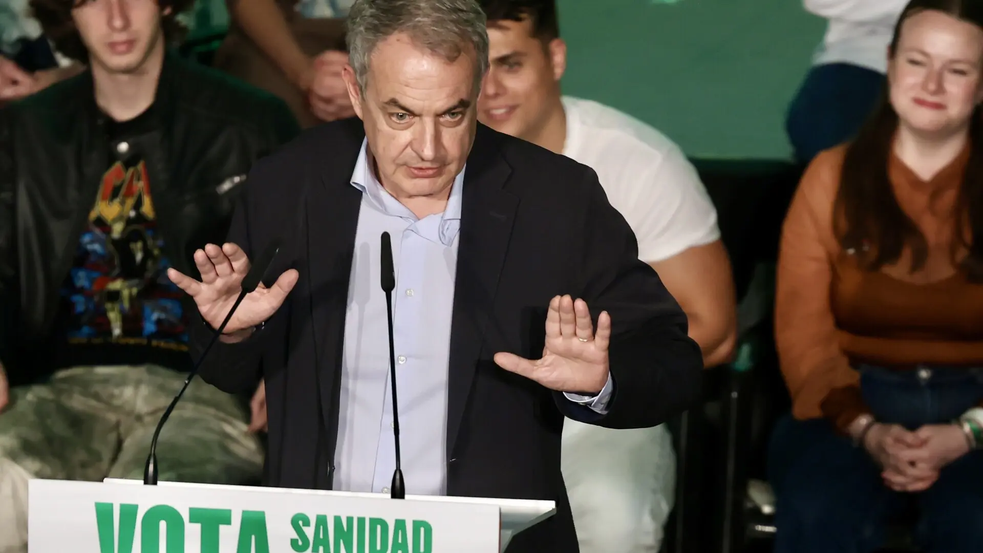 La Policía pedirá a un experto una valoración inicial de las joyas halladas en la caja fuerte del despacho de Zapatero La Policía pedirá a un experto una valoración inicial de las joyas halladas en la caja fuerte del despacho de Zapatero