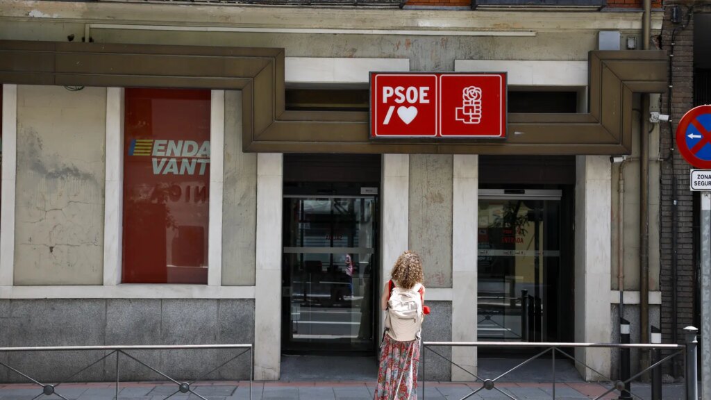 La UCO registra la sede del PSOE en Ferraz por presunta financiación ilegal