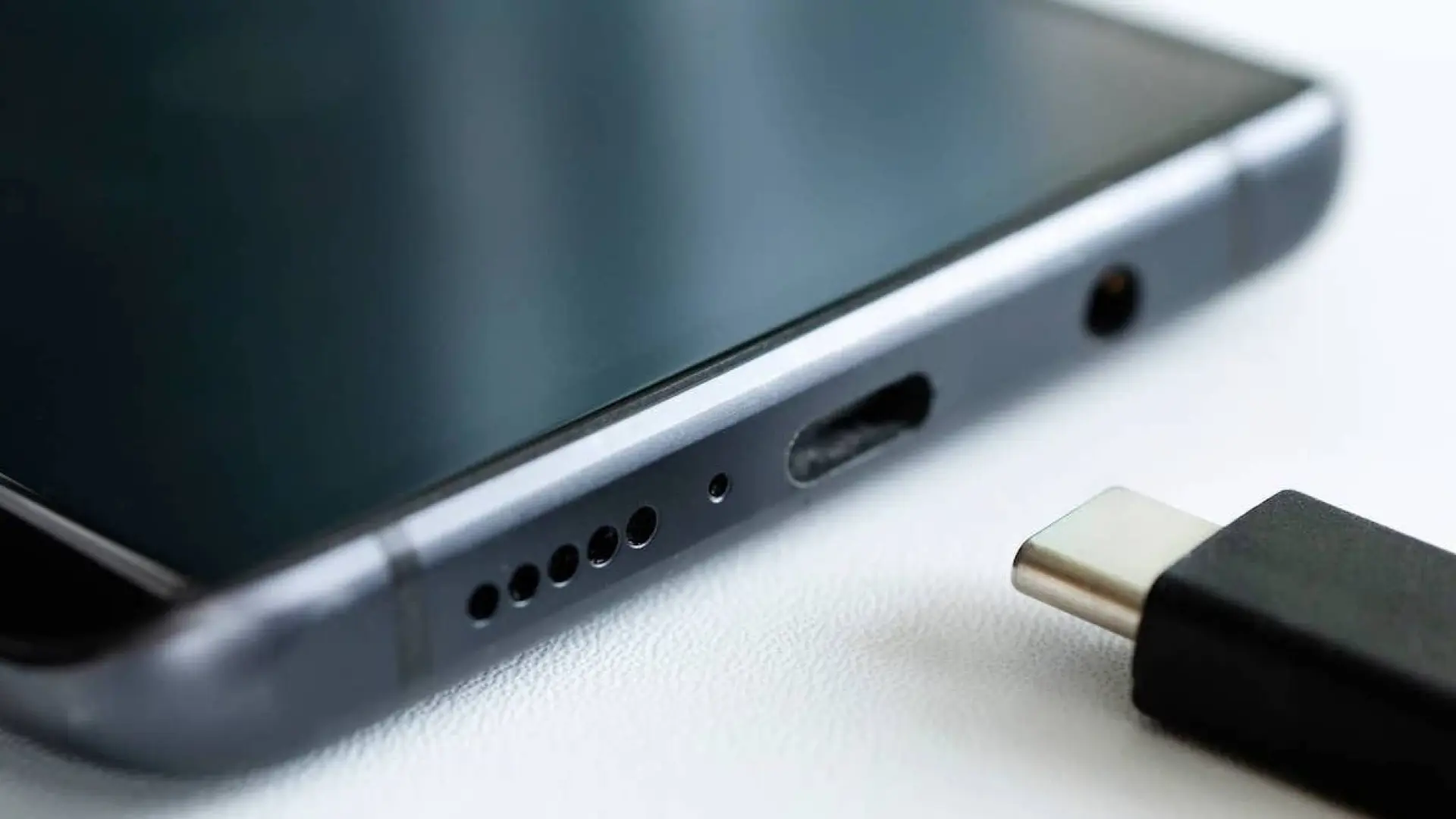 La Unión Europea impondrá el cargador único USB-C para casi todos los dispositivos La Unión Europea impondrá el cargador único USB-C para casi todos los dispositivos