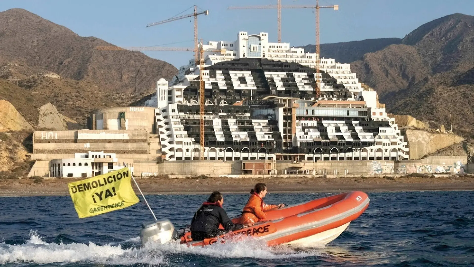 La demolición de El Algarrobico, más cerca tras avalarse la nulidad de la licencia