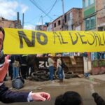 La tramposa jugada con la que la alcaldía de Galán quiere dejar en la calle a 100 familias de un barrio en Bosa