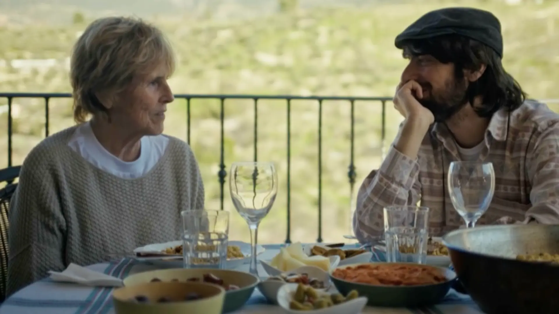 Mercedes Milá regresa a RTVE y estrena su programa reconociendo que abandonó el libro de su primer invitado: «Me aburrí» Mercedes Milá regresa a RTVE y estrena su programa reconociendo que abandonó el libro de su primer invitado: «Me aburrí»