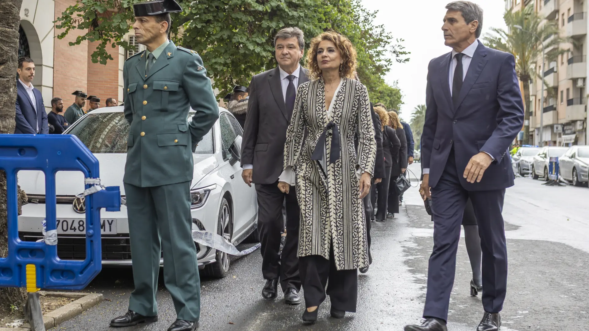 Montero puntualiza que los guardias civiles murieron «en acto de servicio» tras la polémica por tacharlo de «accidente laboral» Montero puntualiza que los guardias civiles murieron «en acto de servicio» tras la polémica por tacharlo de «accidente laboral»