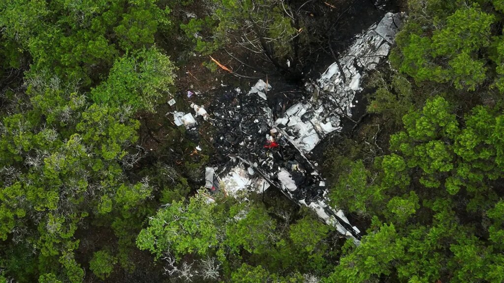 Mueren cinco miembros de un club deportivo de Texas al estrellarse su avión cuando acudían a un torneo