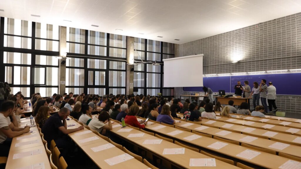 Oposiciones 2026 | Más de 152.000 personas se presentan este sábado 23 de mayo a 18.000 plazas de empleo de la Administración Oposiciones 2026 | Más de 152.000 personas se presentan este sábado 23 de mayo a 18.000 plazas de empleo de la Administración