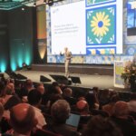 Productores de semillas buscan cómo alimentar al mundo a pesar del cambio climático y las guerras