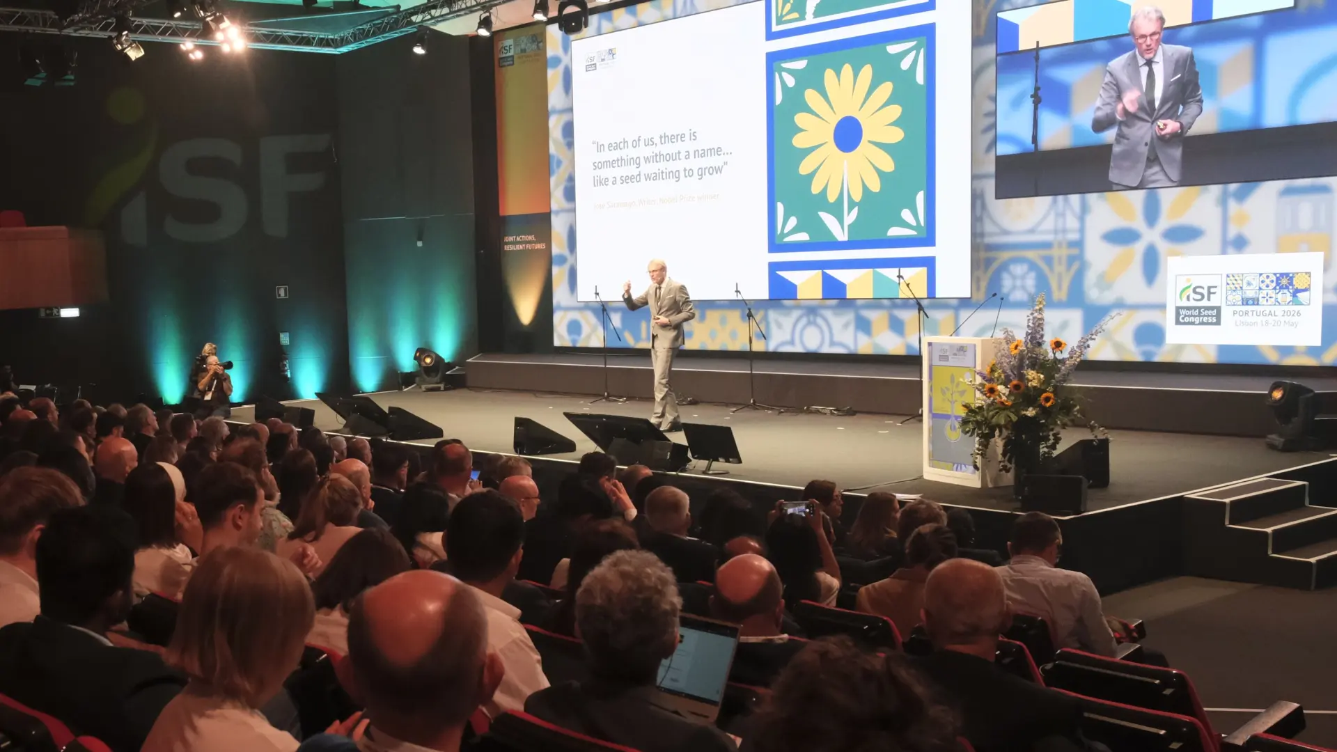 Productores de semillas buscan cómo alimentar al mundo a pesar del cambio climático y las guerras